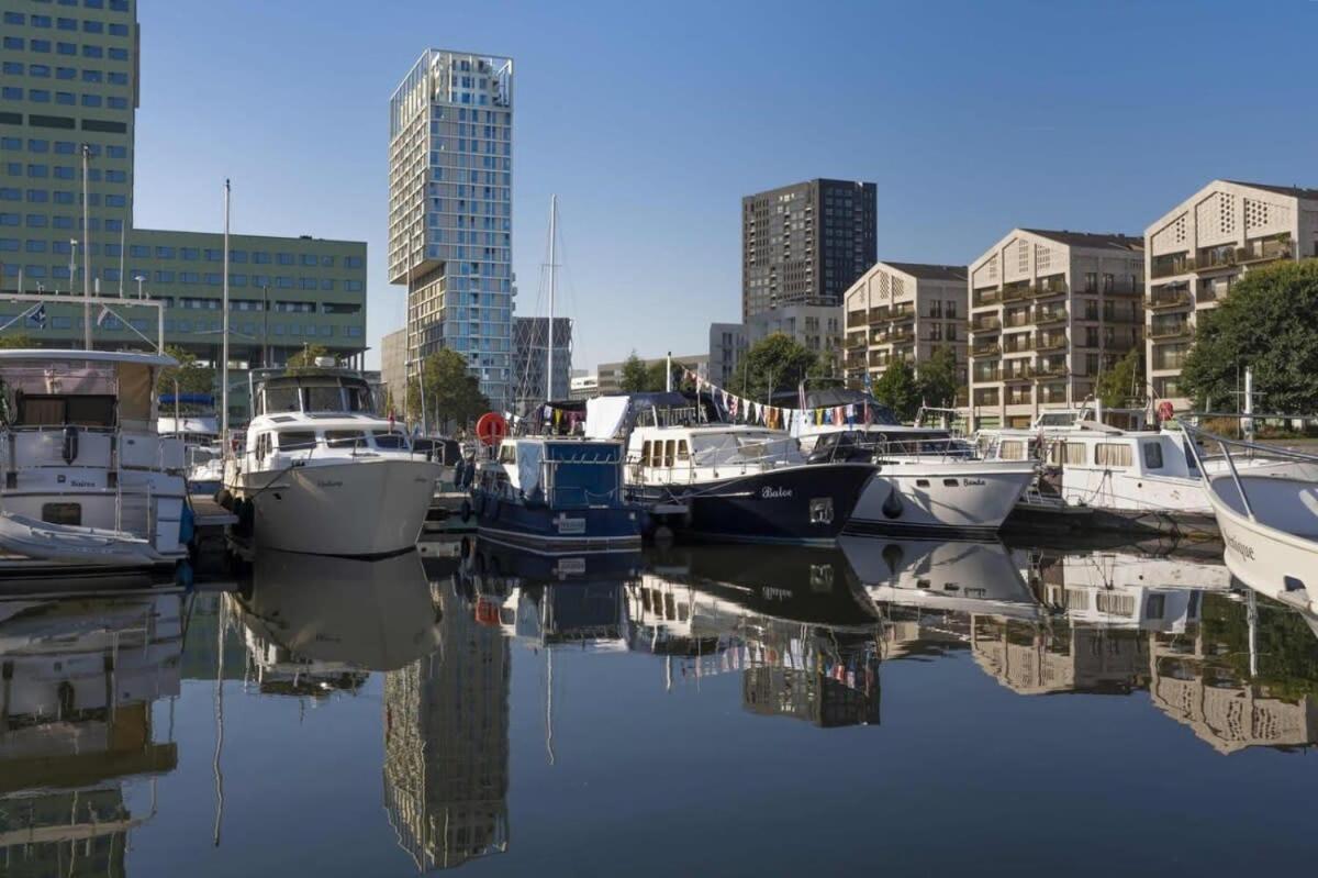 Huswell - Beautiful In The Heart Of Antwerpen